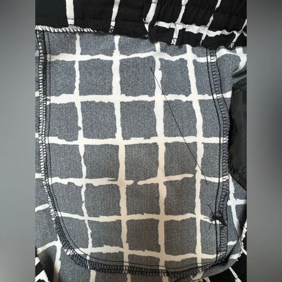 New York & Company Black and White Window Pane Wide Leg Pants - Picture 8 of 8